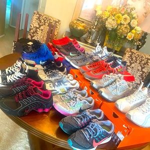 SO MANY SHOESSSSS ☺️ All sold separately.